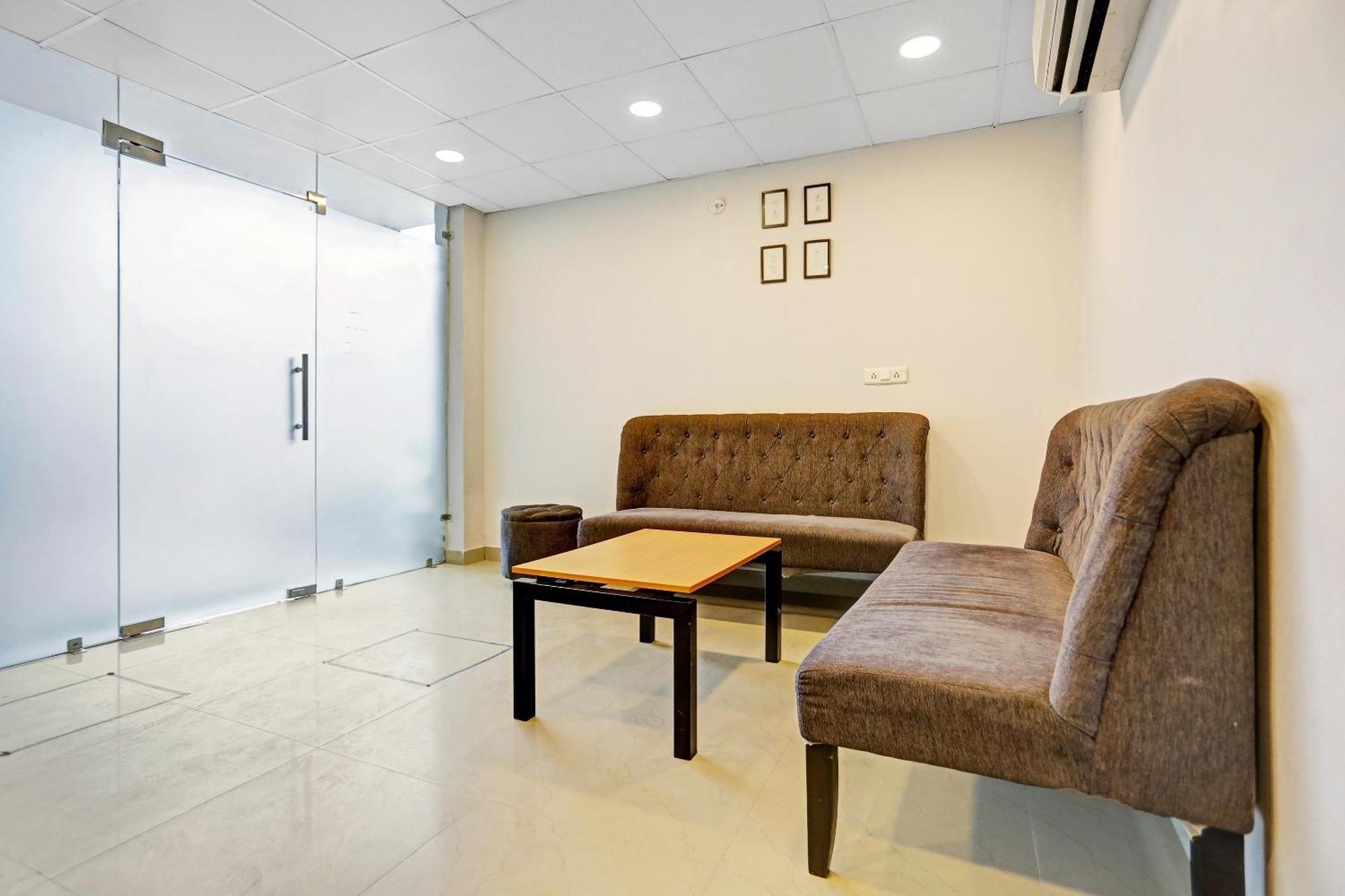 新德里 Collection O Agniv Residency Near Saket Metro酒店 外观 照片